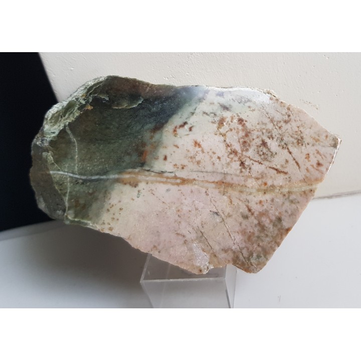 Skała zoisytowa na kontakcie z nefrytem z Jordanowa Śląskiego