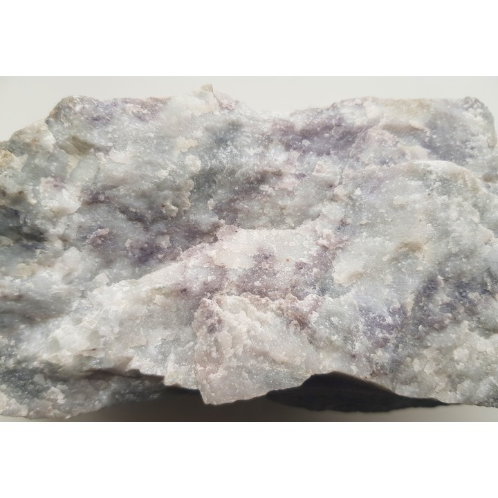 Marmur dolomitowy ze spinelami właściwymi z Łażan k. Żarowa