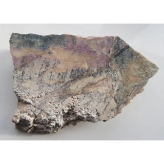 Fioletowo-zielony rodingit z Nasławic