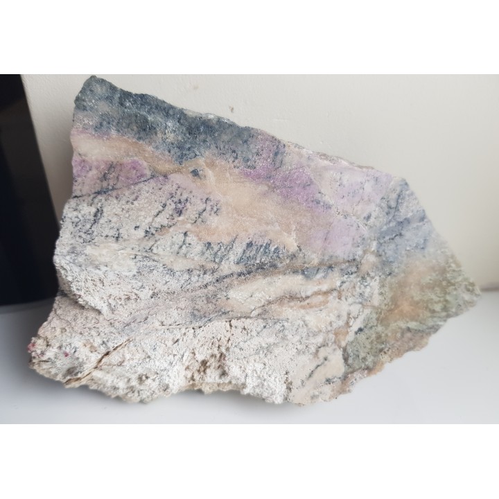 Fioletowo-zielony rodingit z Nasławic