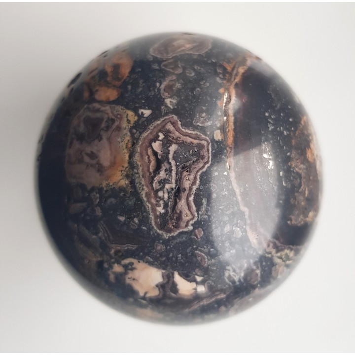 Piękna kula z rudy wstęgowej z Kosowa