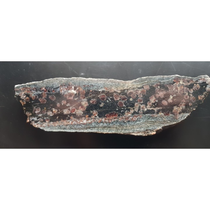 Granaty i gahnity z Gierczyna