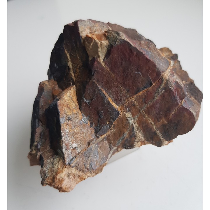 Masywny, blokowy martyt z pegmatytów karkonoskich