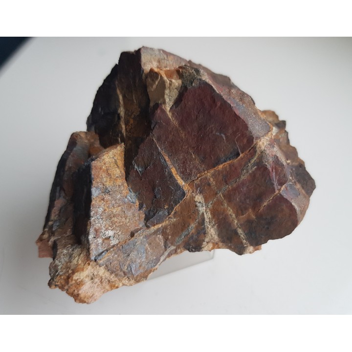 Masywny, blokowy martyt z pegmatytów karkonoskich