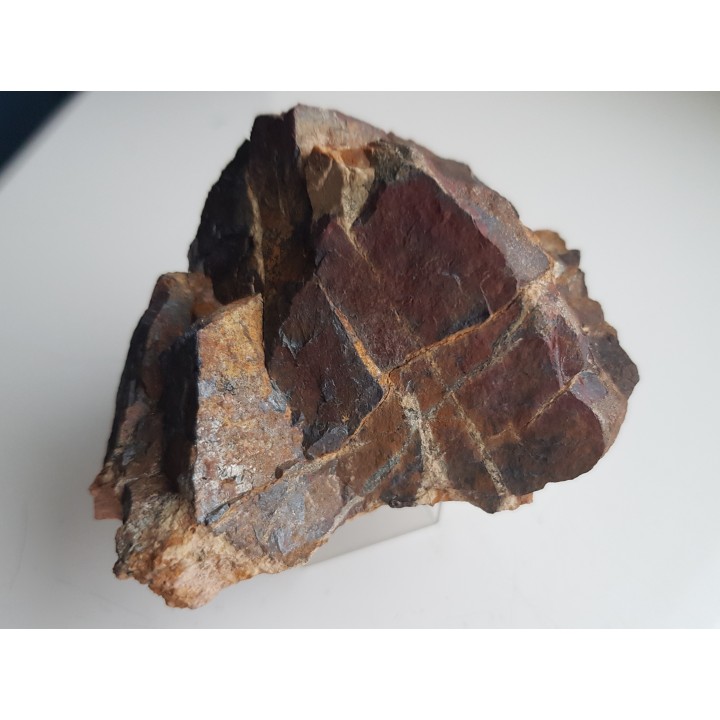 Masywny, blokowy martyt z pegmatytów karkonoskich