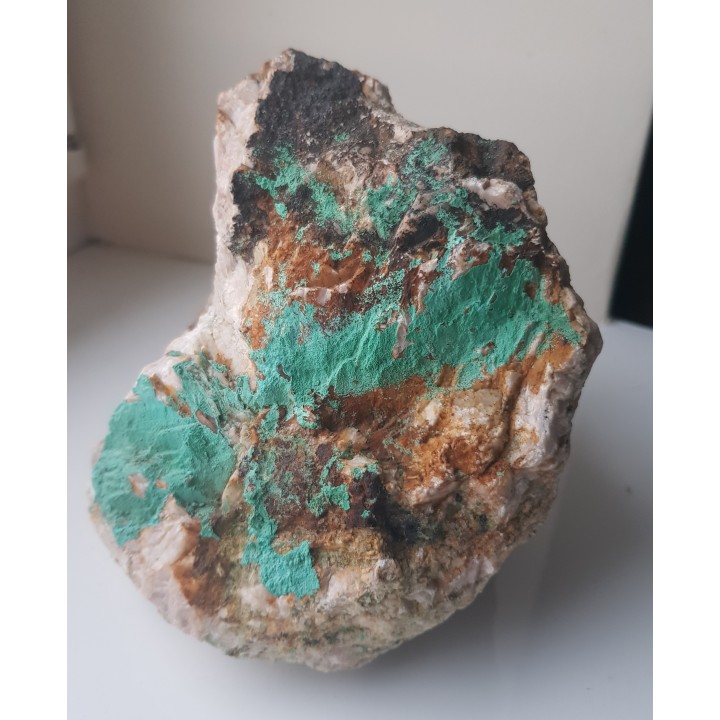 Obfite wydzielenia malachitu na barycie z Dziwiszowa