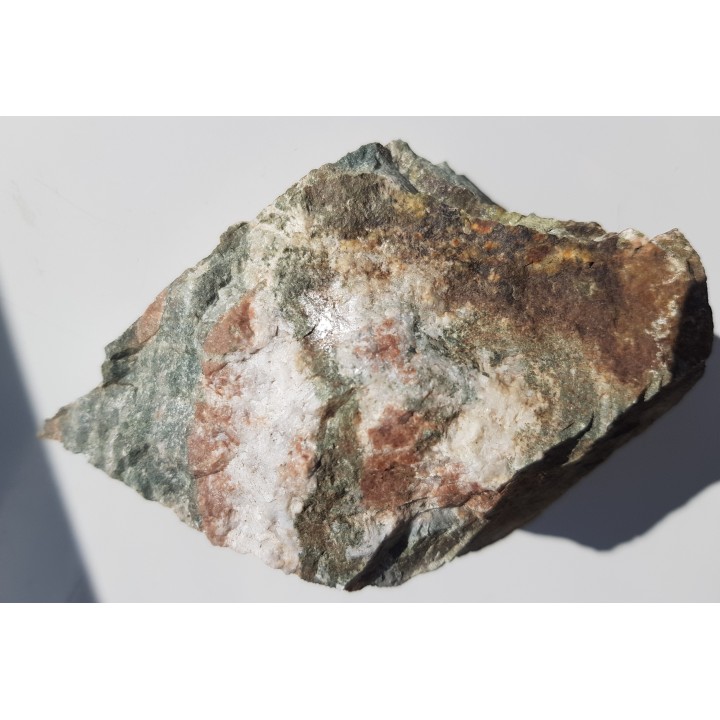 Granat w skarnie z Siedlimowic