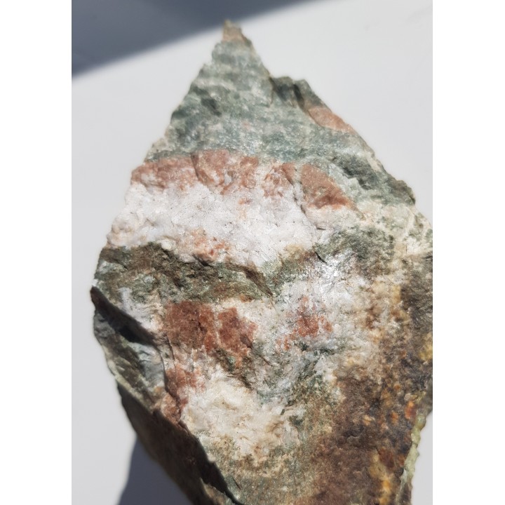 Granat w skarnie z Siedlimowic