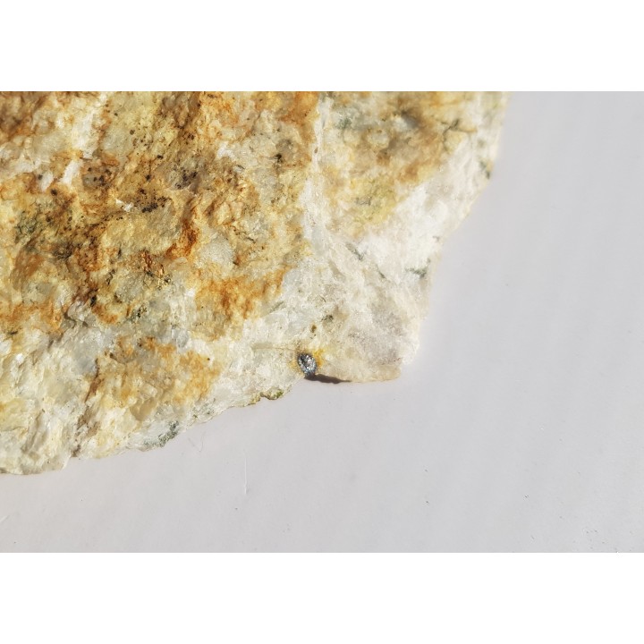 Allanit w pegmatycie z Koźmic, Wzg. Strach