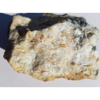 Allanit w pegmatycie z Koźmic, Wzg. Strach