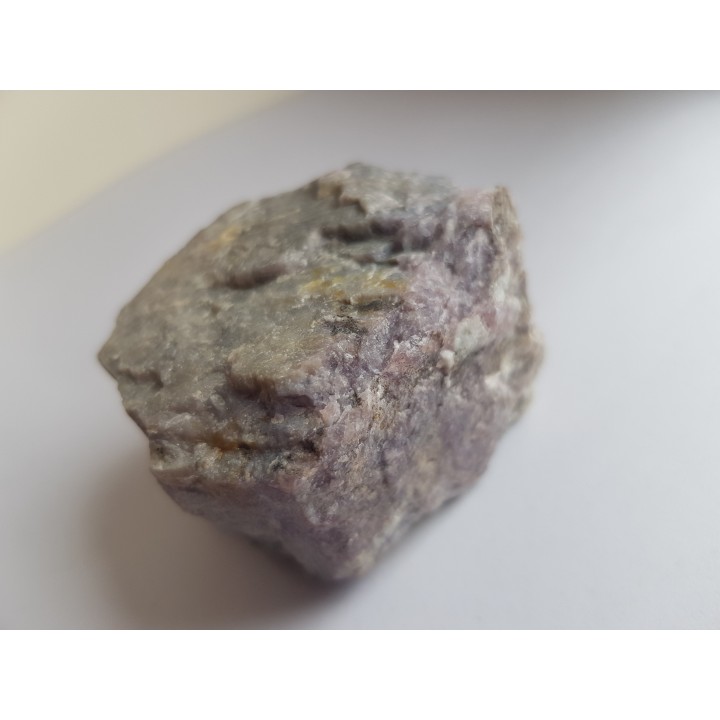 Kryształ spodumenu - rzadkiego piroksenu litowego z Piławy Grn.