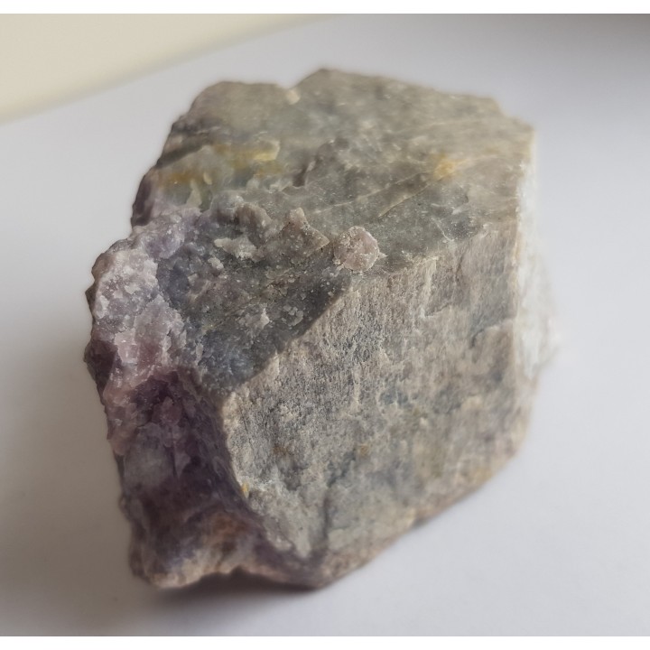 Kryształ spodumenu - rzadkiego piroksenu litowego z Piławy Grn.