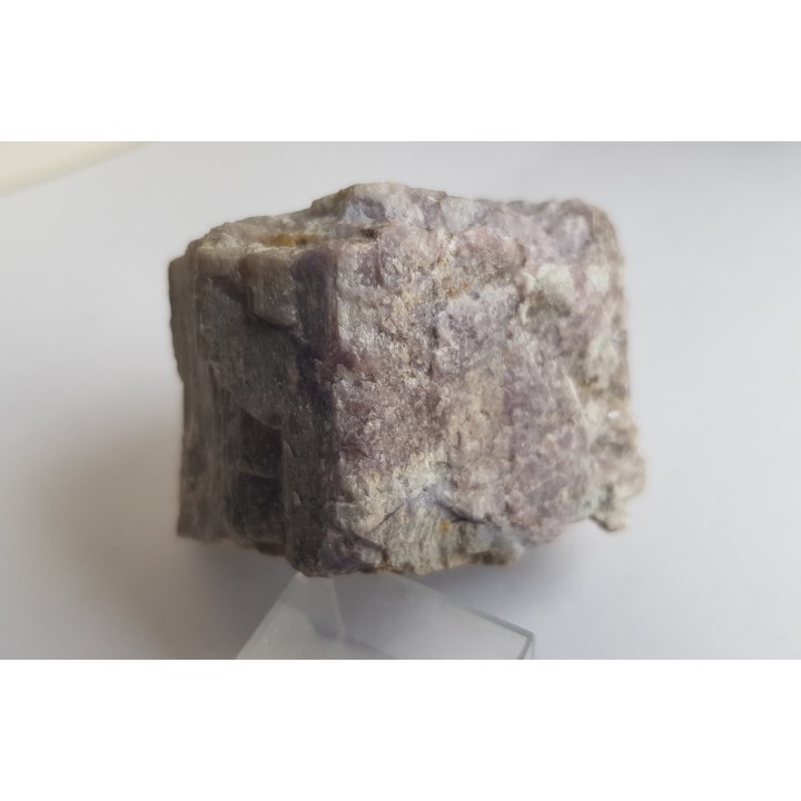 Kryształ spodumenu - rzadkiego piroksenu litowego z Piławy Grn.