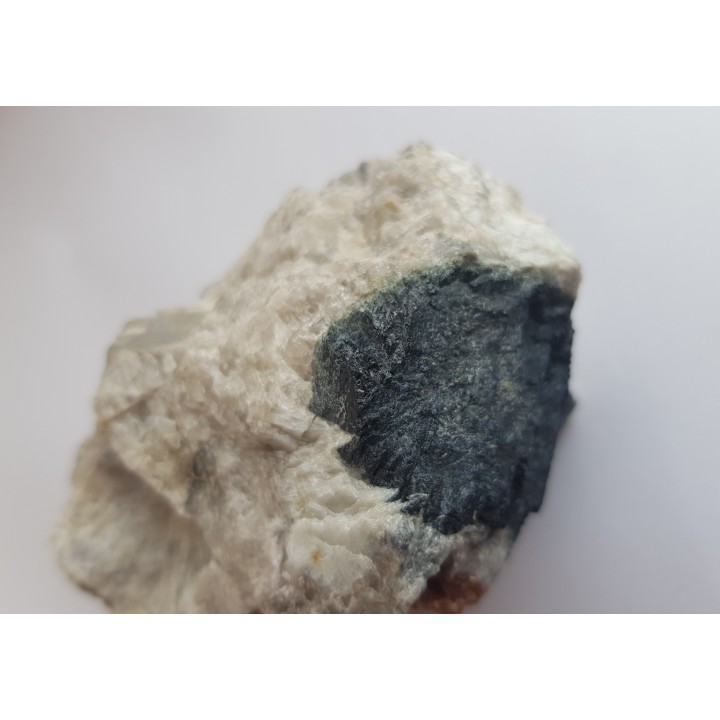 Turmalin, spessartyn i spodumen w pegmatycie z Piławy Górnej