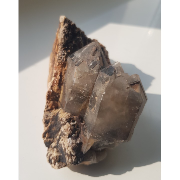 Kwarce dymne na skaleniu z Cieplic k. Jeleniej Góry