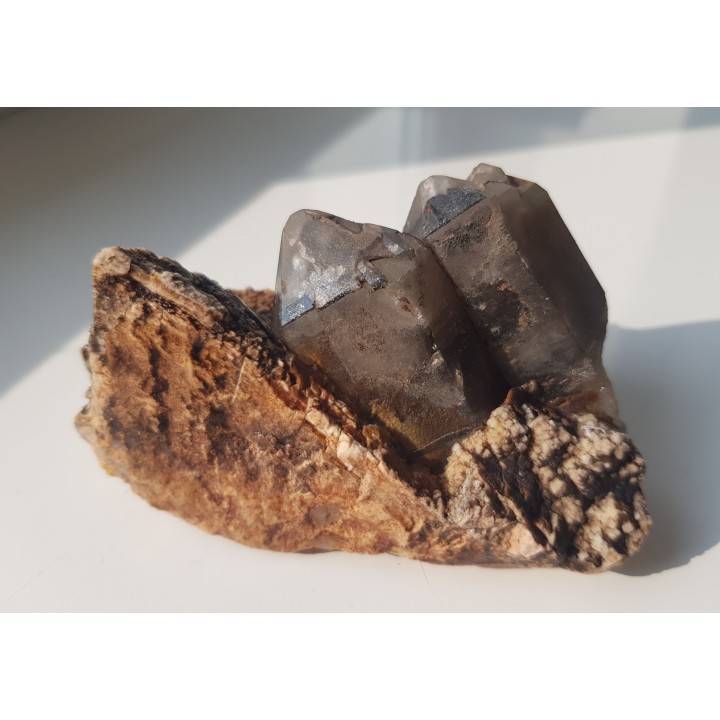 Kwarce dymne na skaleniu z Cieplic k. Jeleniej Góry