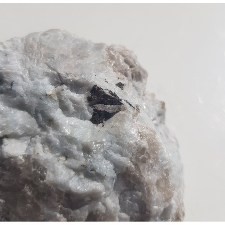 Krystaliczny kasyteryt w pegmatycie z Piławy Grn.