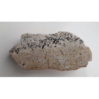 Polerowany okaz aplitu z góry Lisiec k. Strzegomia