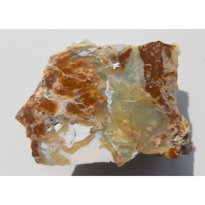 Polerowany okaz opalu ze Szklar