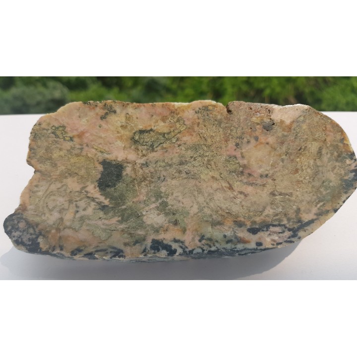 Strefa saussurytyzacji w amfibolitach z Głuchołaz