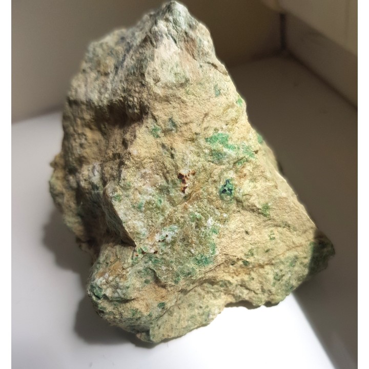 Grossular chromowy i spinel chromowy z Nasławic