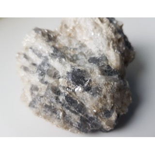 Pryzmatyn, rzadki boranokrzemian ze Szwecji