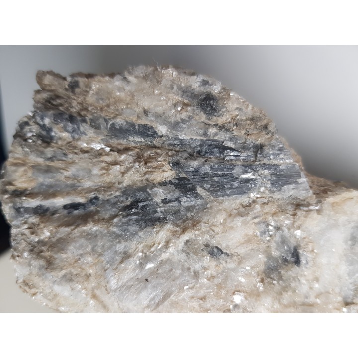 Pryzmatyn, rzadki boranokrzemian ze Szwecji