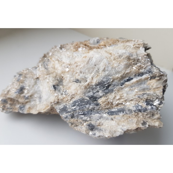 Pryzmatyn, rzadki boranokrzemian ze Szwecji