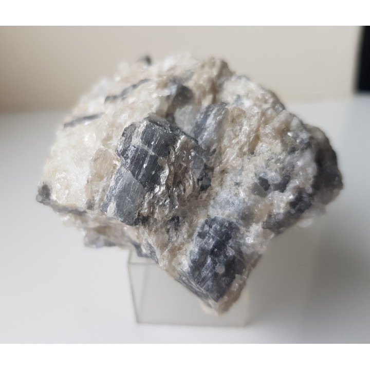 Pryzmatyn, rzadki boranokrzemian ze Szwecji