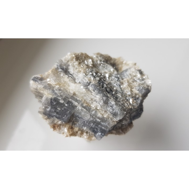 Pryzmatyn, rzadki boranokrzemian ze Szwecji