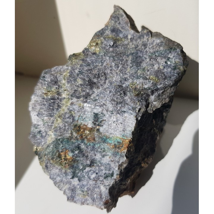 Skapolit i chalkopiryt w skarnie ze Svappavaary, Norrbotten (Szwecja)