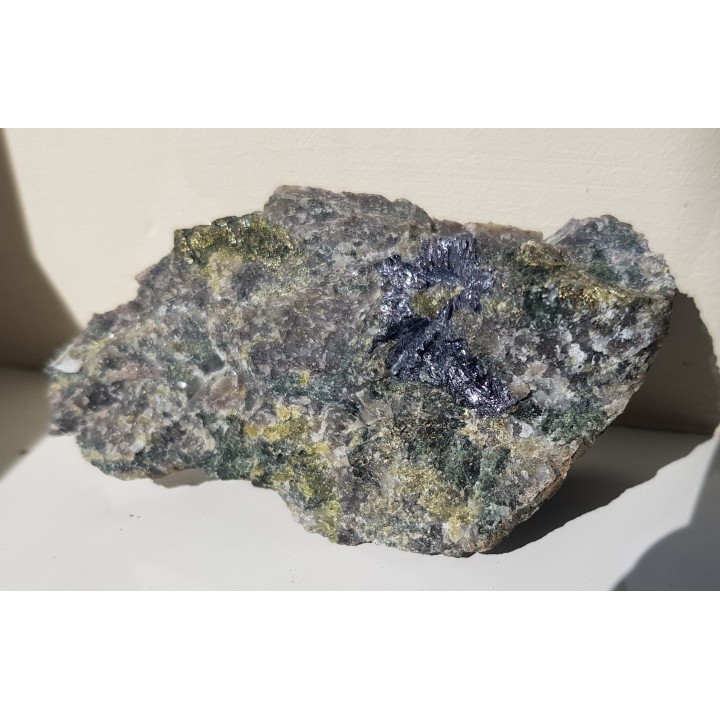 Skapolit, chalkopiryt i molibdenit w skarnie ze Svappavaary, Norrbotten (Szwecja)