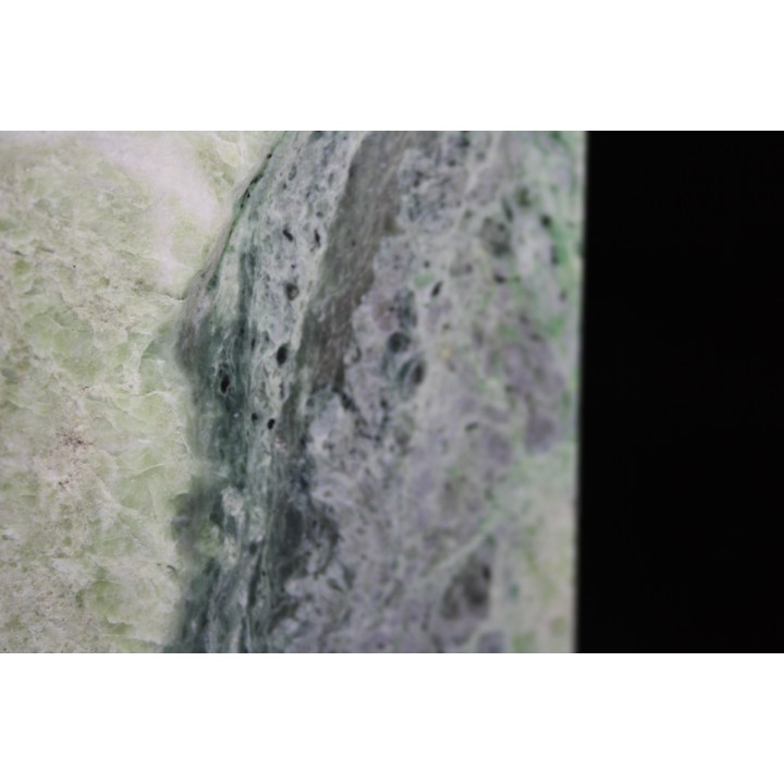 Wazon ozdobny z rodingitu