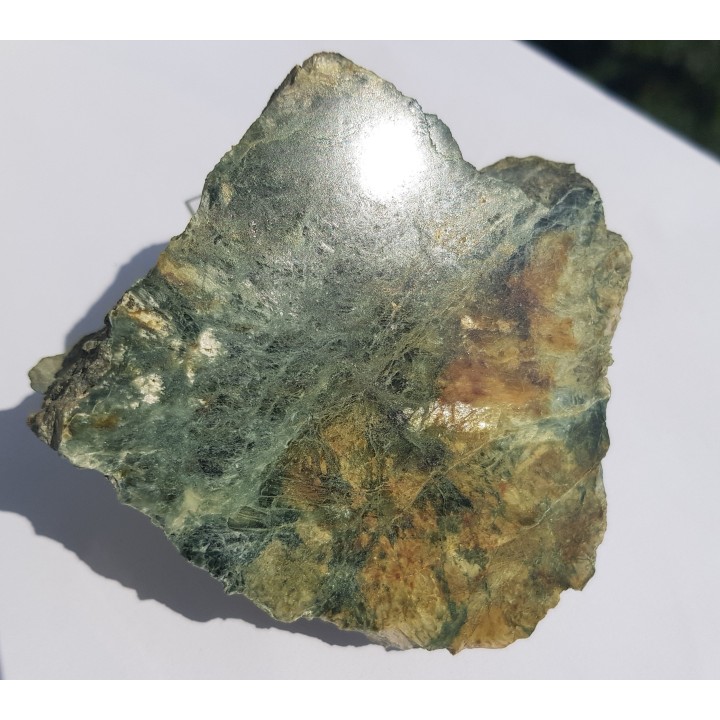 Iryzujący diopsyd ze Złotego Stoku