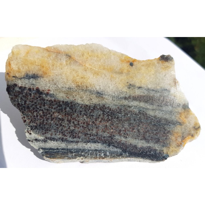 Gahnit (spinel cynkowy) z Gierczyna