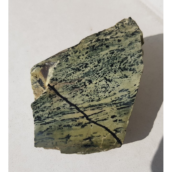 Pleonast (spinel) w fassaicie ze Słowacji