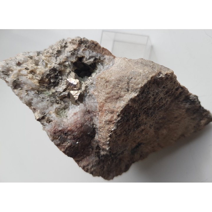 Krystaliczny arsenopiryt z Czarnowa k. Kamiennej Góry